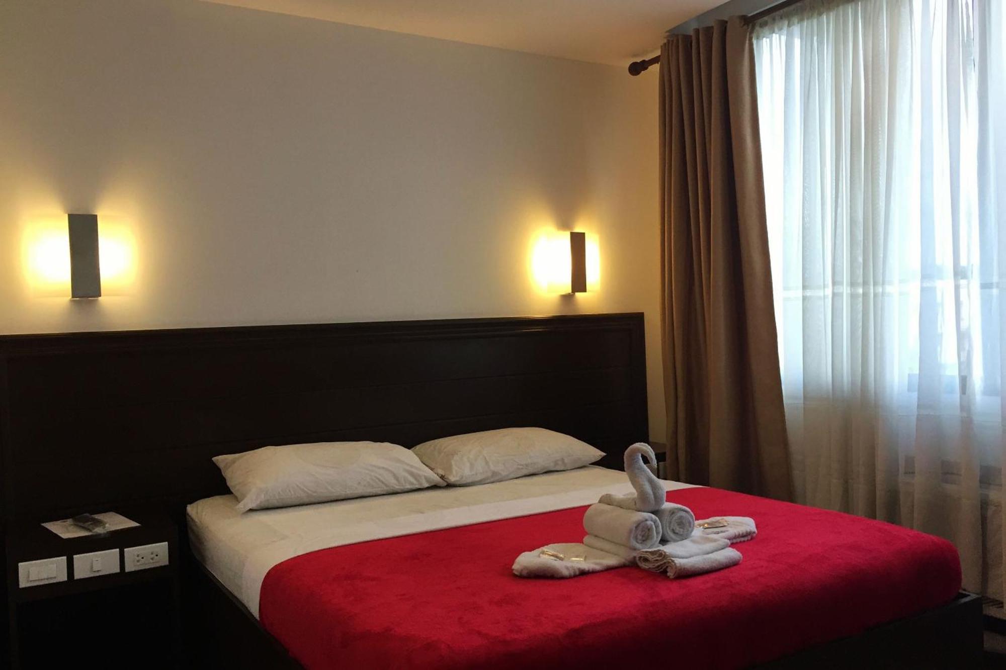 Pearli View Hotel Iloilo Powered By Cocotel Quarto foto